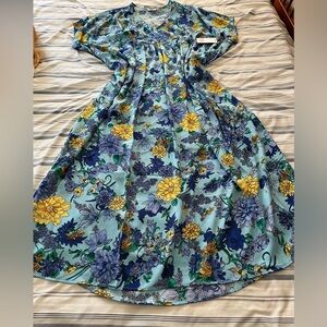 Unique Vintage blue and yellow caftan. NWT